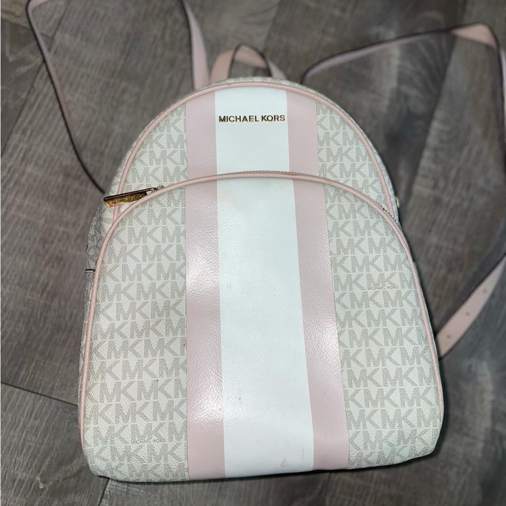 Micheal Kors backpack